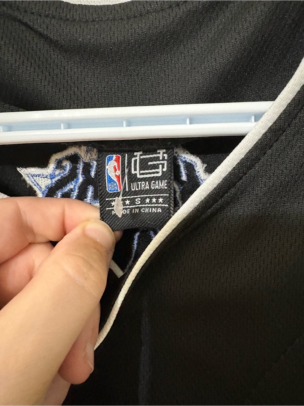 New York Knicks Black Button-Front Baseball Jersey SMALL - Picture 3 of 6